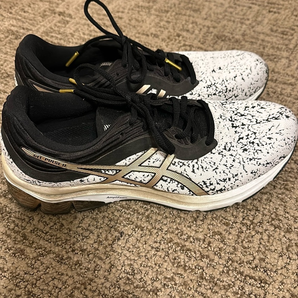 asics Gel Pulse Athletic Shoes